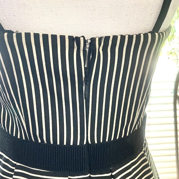 Women's dress size S - NEW ITEM - Picture 11 of 12